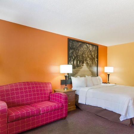 Americas Best Value Inn Darien Exteriér fotografie