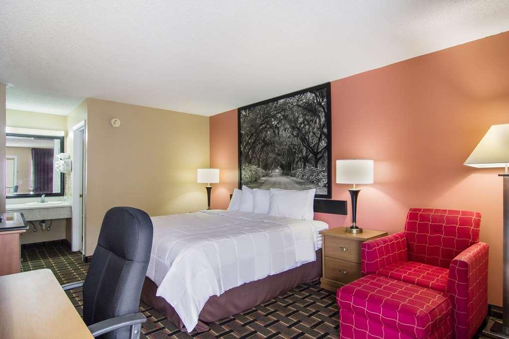 Americas Best Value Inn Darien Pokoj fotografie