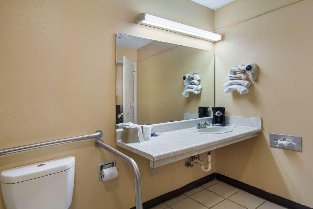Americas Best Value Inn Darien Exteriér fotografie