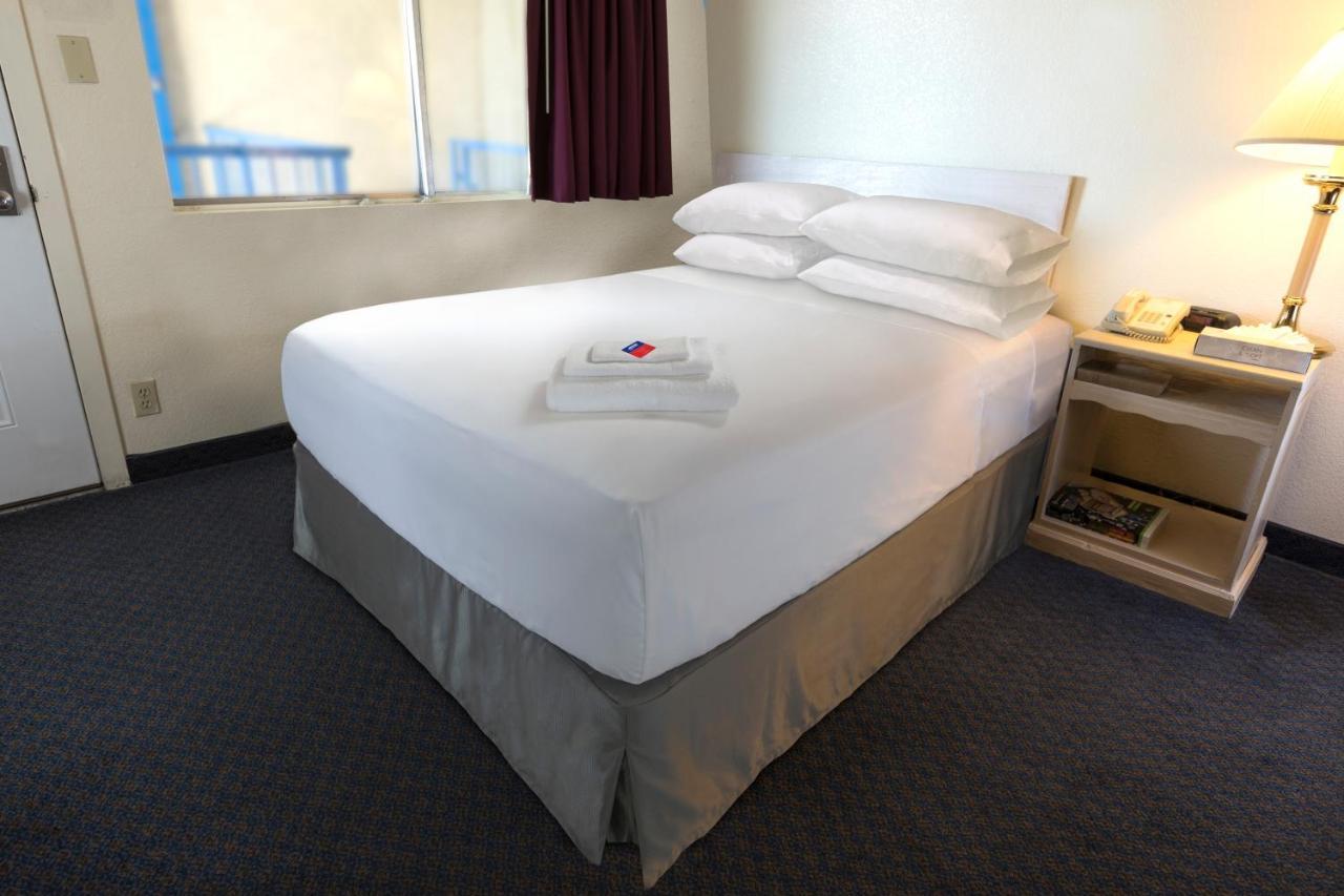 Americas Best Value Inn Darien Exteriér fotografie