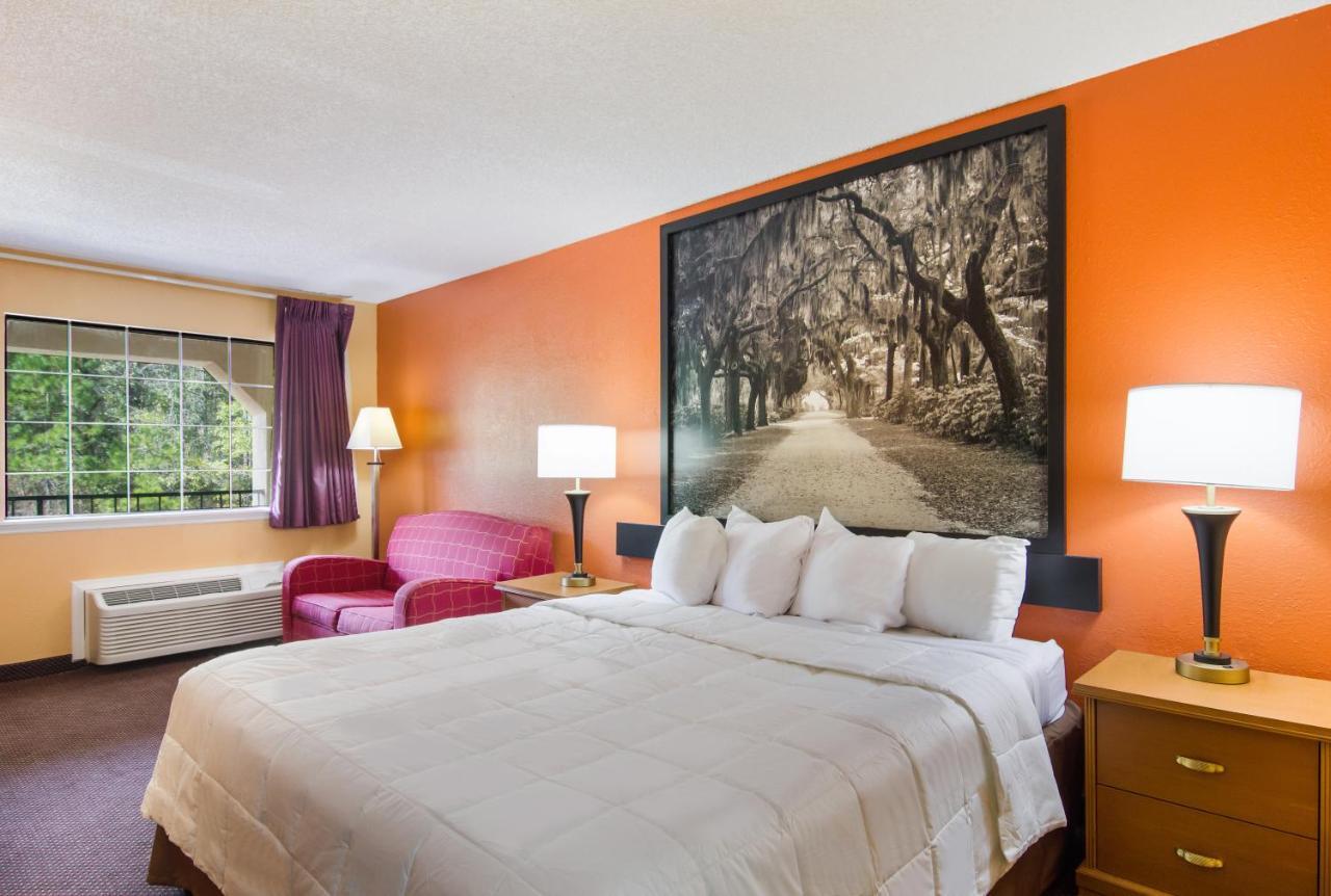 Americas Best Value Inn Darien Exteriér fotografie
