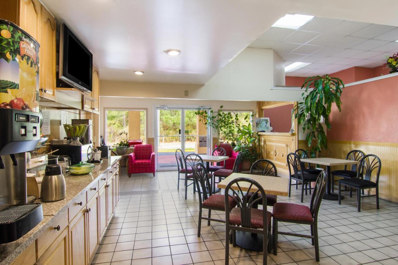Americas Best Value Inn Darien Exteriér fotografie