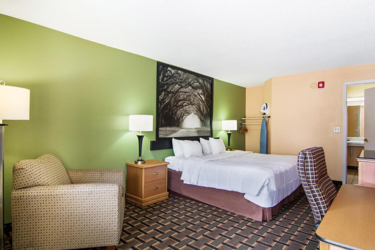 Americas Best Value Inn Darien Exteriér fotografie
